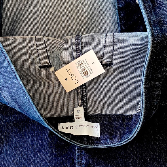 Denim. Size 4. Ann Taylor Loft skirt. NWT - Picture 3 of 3